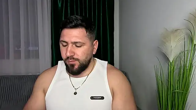 Gold_Alpha_Boy webcam