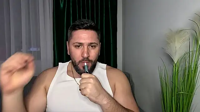 Gold_Alpha_Boy webcam