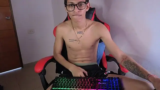 sung_yol - Sung_yol's free webcam - UK Sex Cams