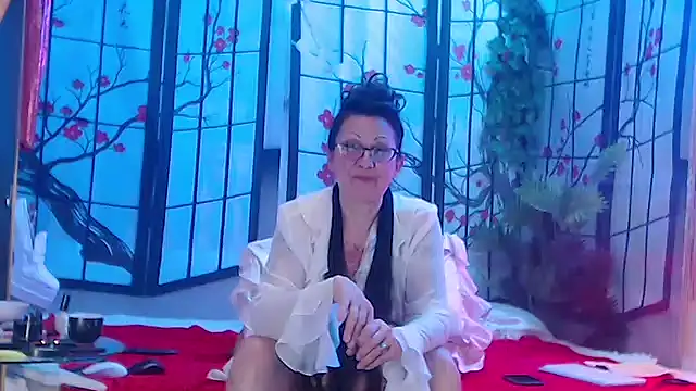 NightOrhideya webcam