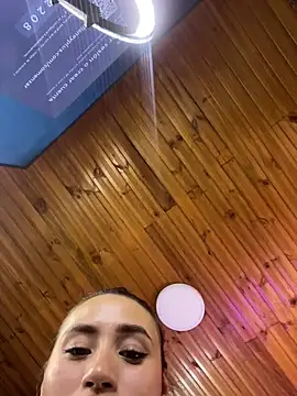 juliana-mancini webcam