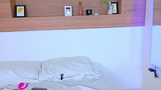 Darlyn_tenderhot__ webcam