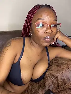 YummyMelanin117 webcam