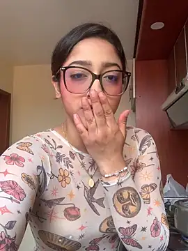 LilithMonette webcam