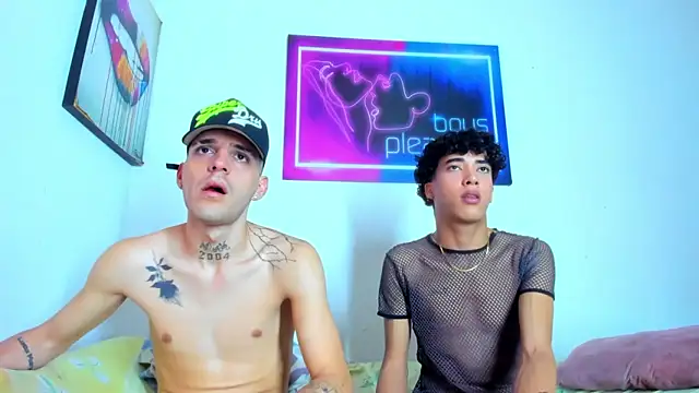 Pleasure_boys_hot webcam