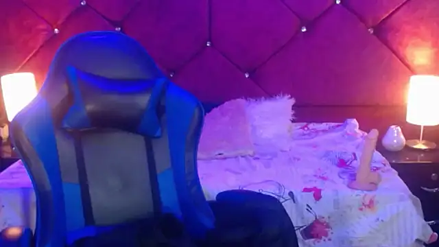 Julietacollins06 webcam