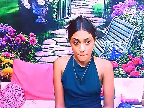 IndianPretty14u2Luv webcam