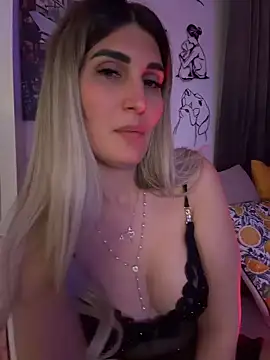 EvelynFrances webcam