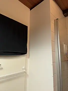 LittleChaosQueen webcam