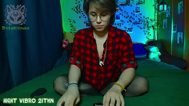 TrickyKitsune webcam