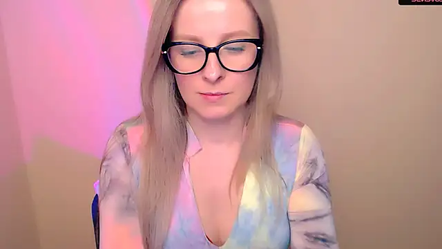 AnnePeach webcam