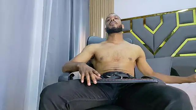 Oliver_bigblack_cock