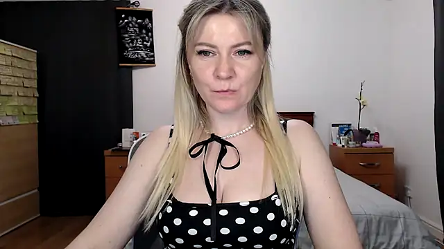 ParadiseAlina webcam