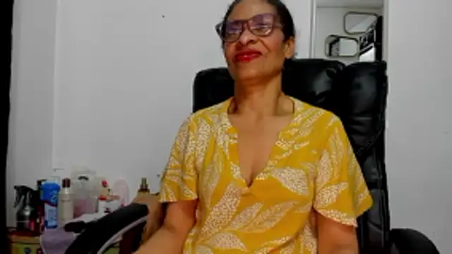 Aries_Mature webcam