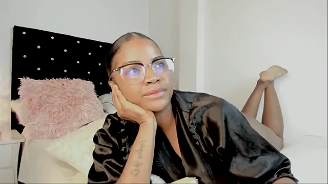 ValerieBlakee webcam