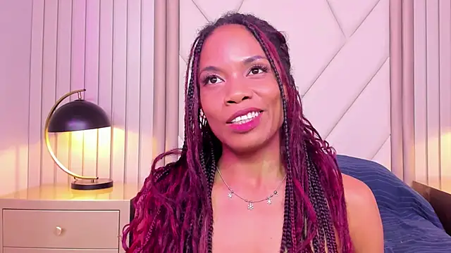 LailaDavidson webcam