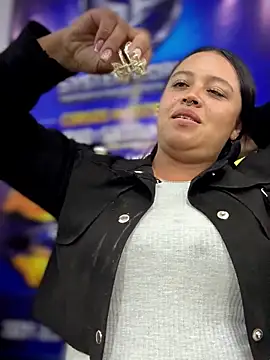 _Mia-Safety_Inspector webcam