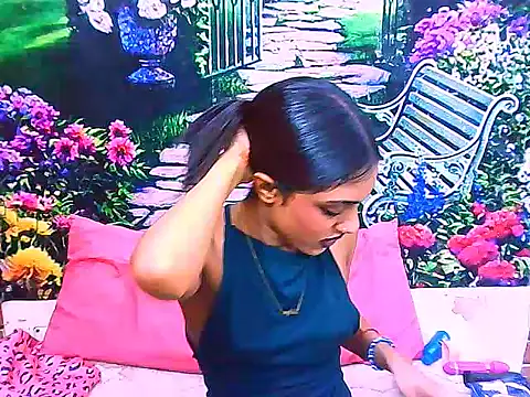 IndianPretty14u2Luv webcam