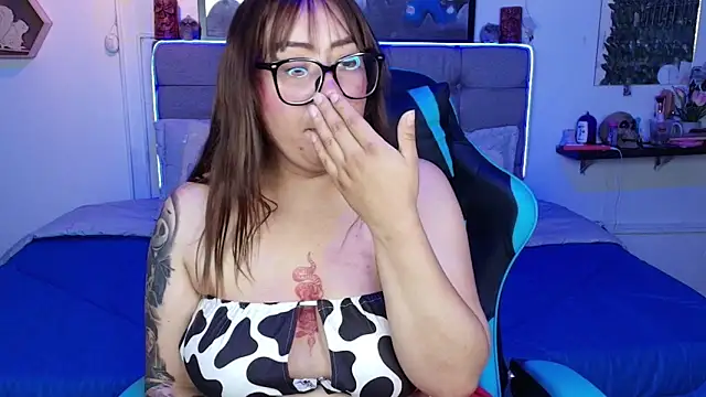 Kata_Bigboobs webcam