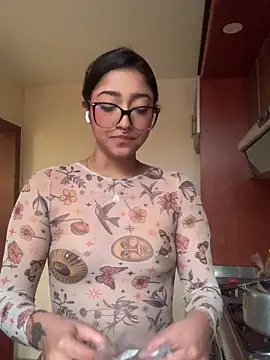 LilithMonette webcam