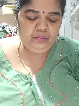 tamilthanushri webcam