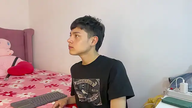 Andy_Belier23's live cam