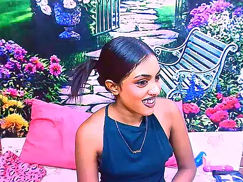 IndianPretty14u2Luv webcam