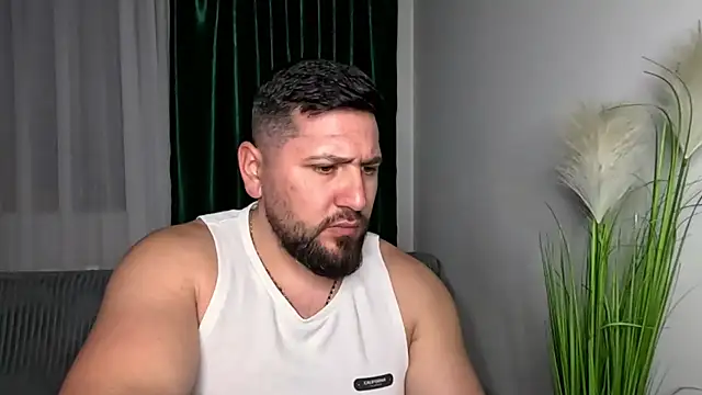 Gold_Alpha_Boy webcam