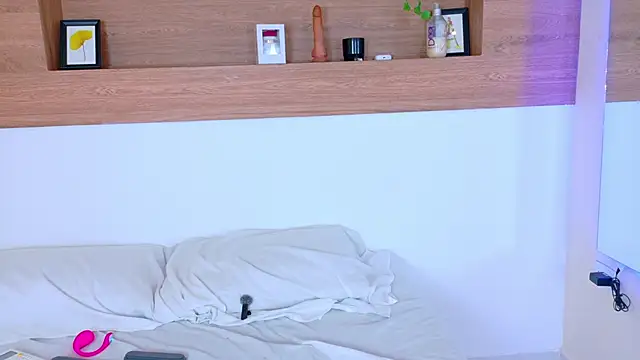 Darlyn_tenderhot__ webcam