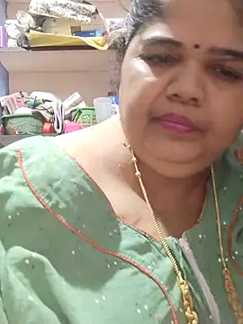 tamilthanushri webcam