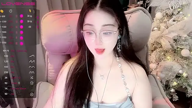 Monica-666888- webcam