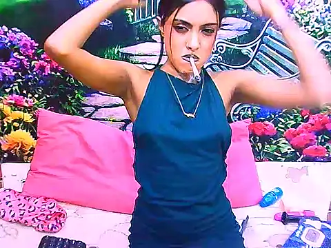 IndianPretty14u2Luv webcam