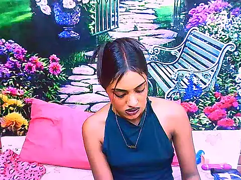 IndianPretty14u2Luv webcam