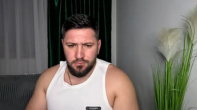 Gold_Alpha_Boy webcam