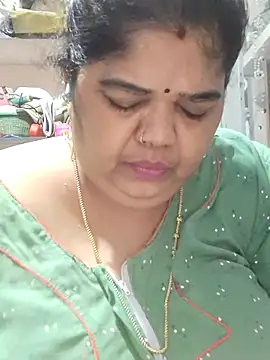 tamilthanushri webcam