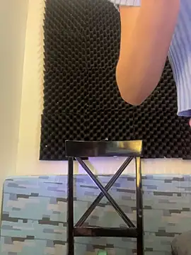 goddess_athena69 (T teen) - CUM IN PUBLIC