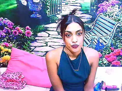 IndianPretty14u2Luv webcam