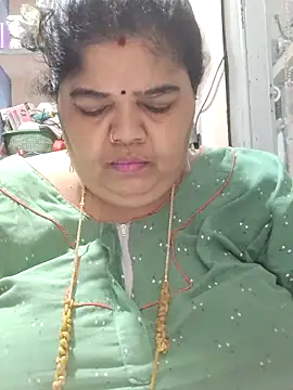 tamilthanushri webcam