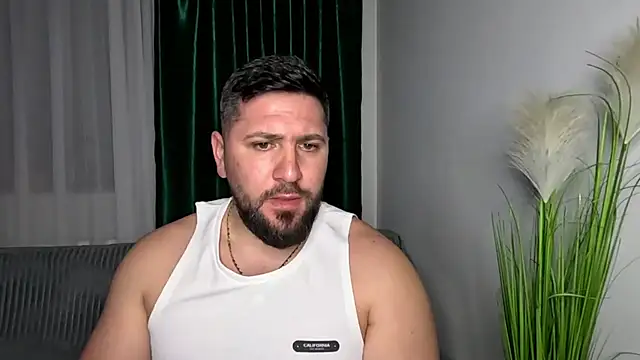 Gold_Alpha_Boy webcam