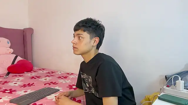 Andy_Belier23's live cam