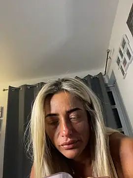 ScarlettGold_ webcam