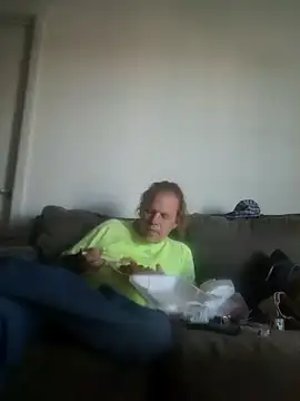 yourMasterisBored webcam