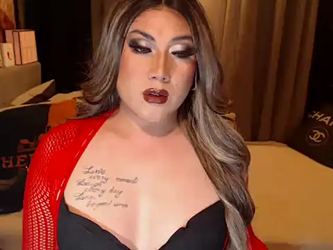 YourMistressAggy webcam