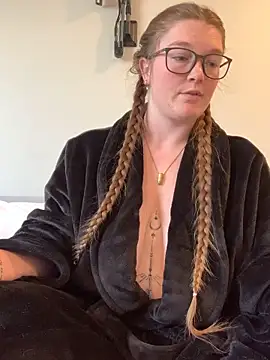 PussiesnCream_ webcam