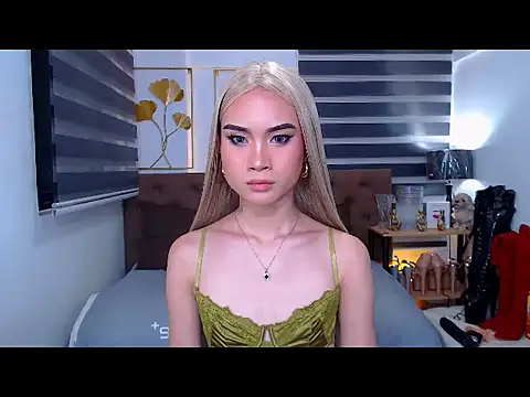 JuicyCockThea webcam