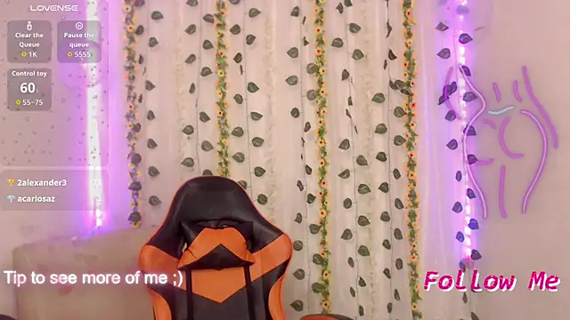 sofiacurvy_45 webcam stripchat model stream image