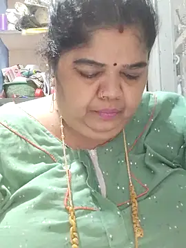 tamilthanushri webcam