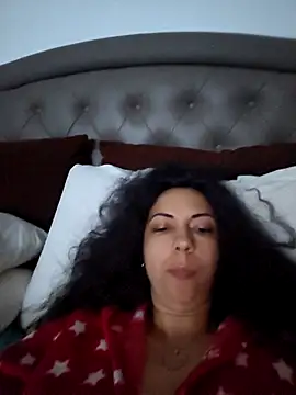 naughty69curls webcam