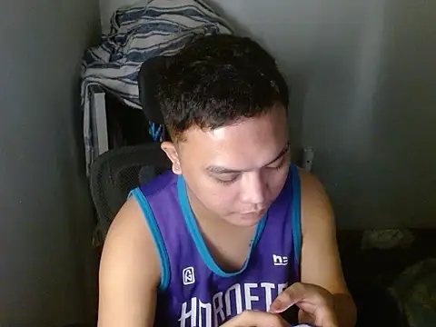 xsweetasian69x (M young) - make me happy