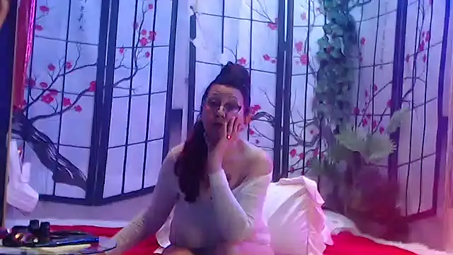 NightOrhideya webcam